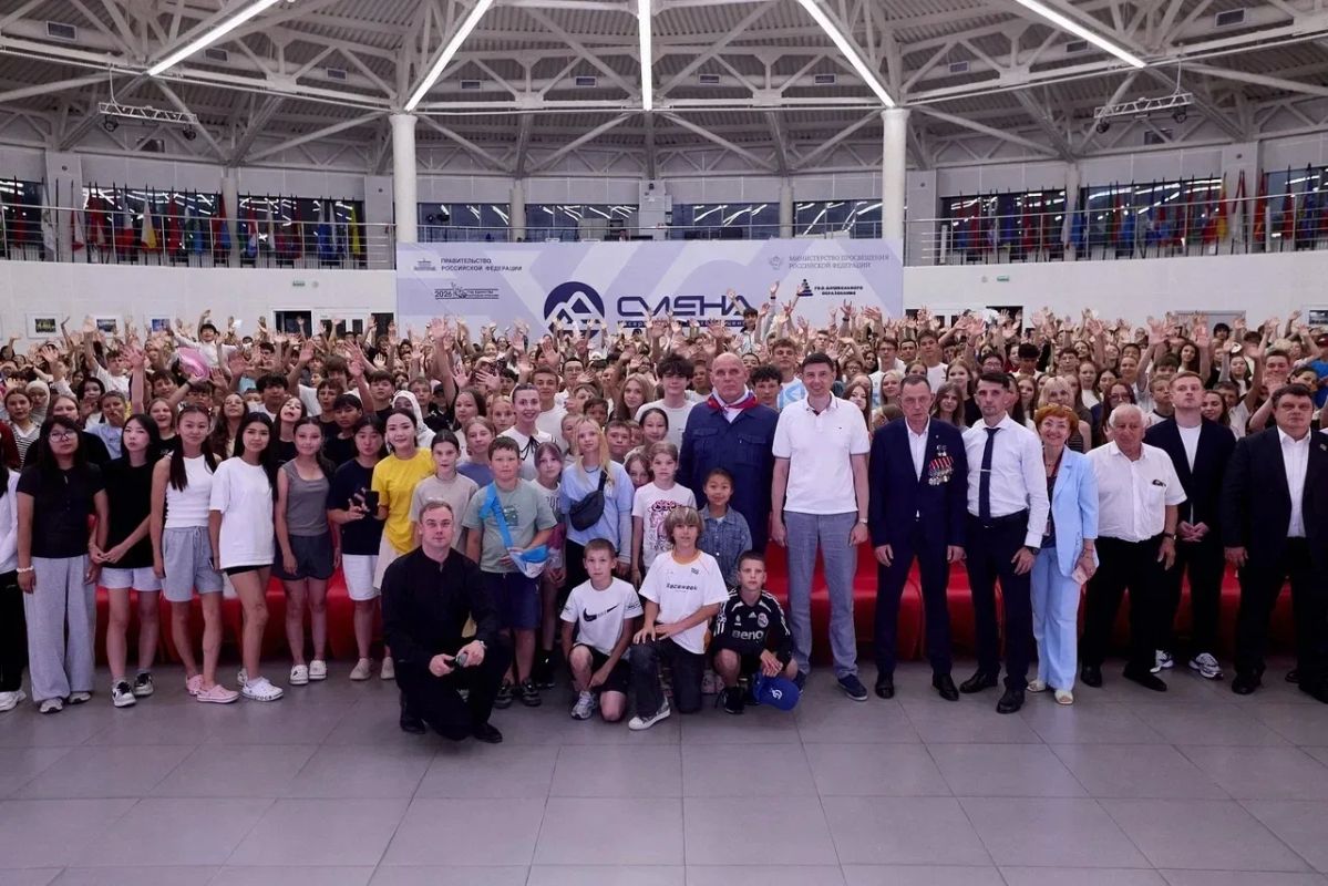 «Ребята, вы – часть большого, сложного, разноликого, многонационального государства», – с этими словами трёхкратный олимпийский чемпион Александр Александрович Карелин обратился к ребятам во время рабочего выезда во...