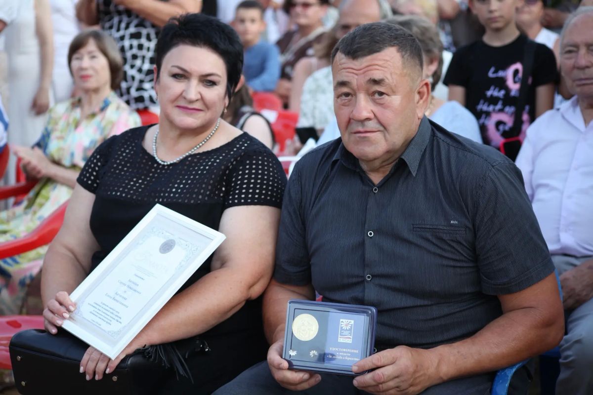 Алексей Богодистов: В Андреевском парке вместе с геленджичанами отметили День семьи, любви и верности Алексей Богодистов: В Андреевском парке вместе с геленджичанами отметили День семьи, любви и верности