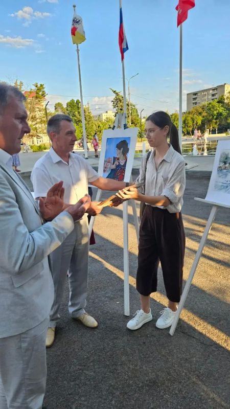 Поздравляем победителей конкурса «Моя семья — моя Россия!» Поздравляем победителей конкурса «Моя семья — моя Россия!»