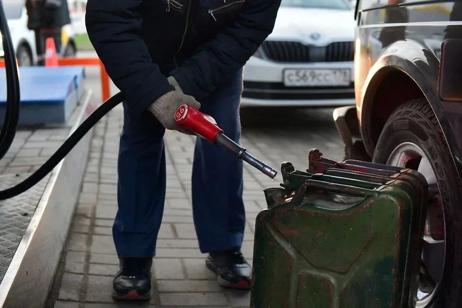 На Дону задержали краснодарца, незаконно перевозившего бензин на продажу