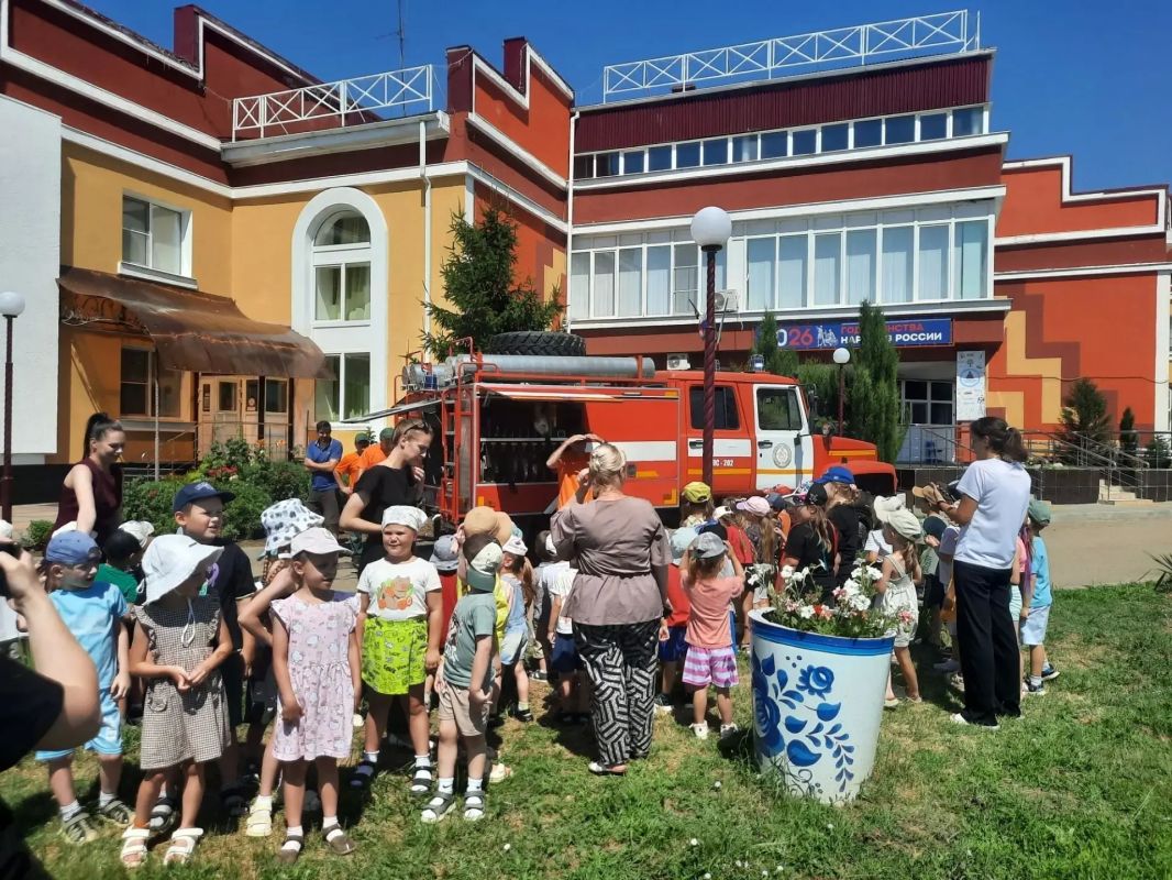 УРОКИ ПОЖАРНОЙ БЕЗОПАСНОСТИ ДЛЯ ЮНЫХ КУБАНЦЕВ УРОКИ ПОЖАРНОЙ БЕЗОПАСНОСТИ ДЛЯ ЮНЫХ КУБАНЦЕВ