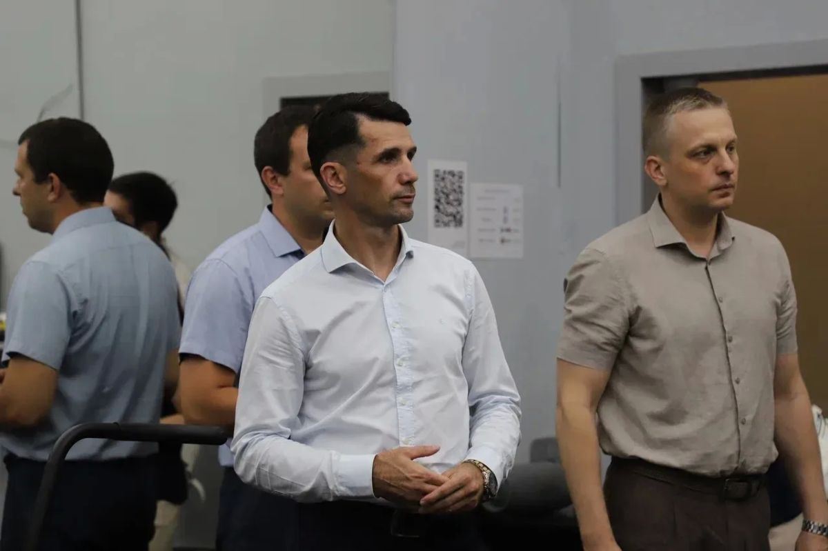 Министр физической культуры и спорта Краснодарского края Дмитрий Александрович Новах посетил обновленный спортивный комплекс «Динамо» в Краснодаре Министр физической культуры и спорта Краснодарского края Дмитрий Александрович Новах посетил обновленный спортивный комплекс «Динамо» в Краснодаре