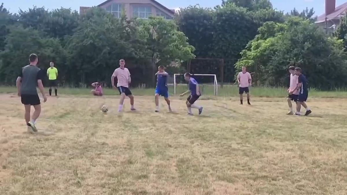 В Новознаменском прошёл турнир по дворовому футболу