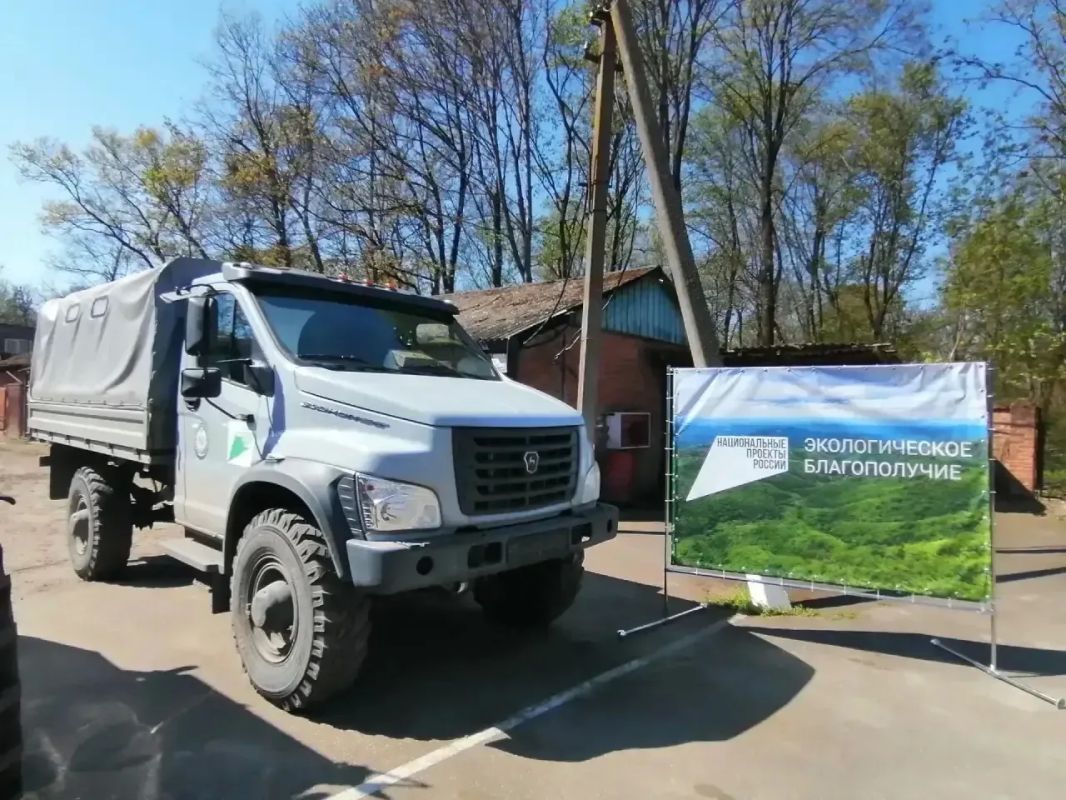 АВТОПАРК ЛЕСОПОЖАРНОГО ЦЕНТРА КУБАНИ ДООСНАСТИЛИ НОВОЙ ТЕХНИКОЙ АВТОПАРК ЛЕСОПОЖАРНОГО ЦЕНТРА КУБАНИ ДООСНАСТИЛИ НОВОЙ ТЕХНИКОЙ