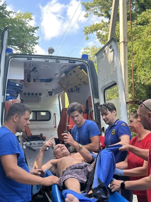 В Абрау-Дюрсо туристу понадобилась помощь спасателей