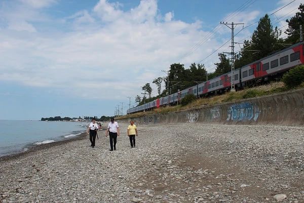 Любителей позагорать голышом на «диких» пляжах штрафуют в Сочи