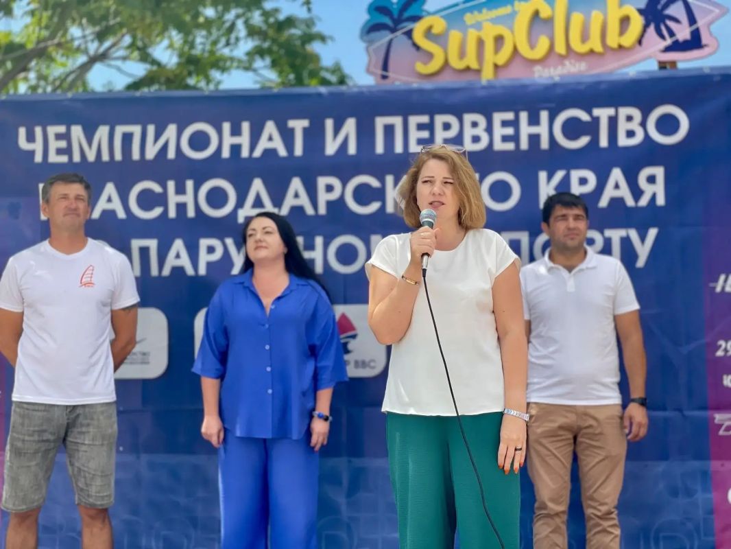Сегодня в Ейске состоялось торжественное открытие межрегиональных соревнований на Кубок бронзового призёра XXXI летних Олимпийских игр Стефании Елфутиной, а также был дан старт чемпионату и первенству Краснодарского края по... Сегодня в Ейске состоялось торжественное открытие межрегиональных соревнований на Кубок бронзового призёра XXXI летних Олимпийских игр Стефании Елфутиной, а также был дан старт чемпионату и первенству Краснодарского края по...