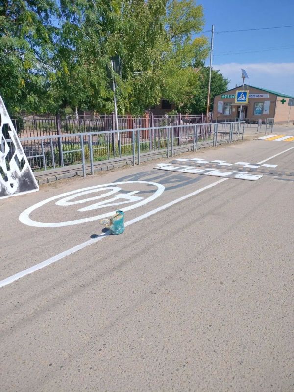 На дорогах Камышеватского сельского поселения обновлена разметка, установлены новые дорожные знаки На дорогах Камышеватского сельского поселения обновлена разметка, установлены новые дорожные знаки