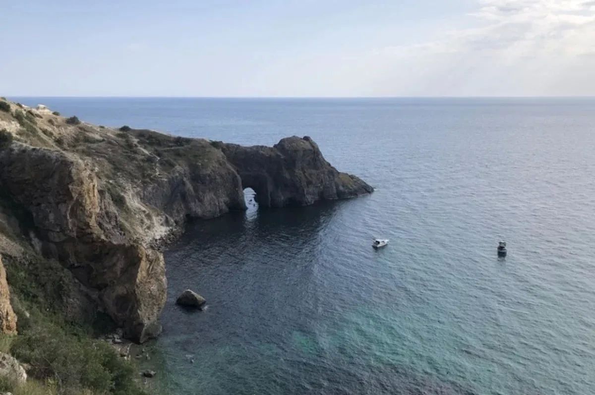Новости Крыма 17 июля: пожар на танкере, подача света, QRкоды на бензин