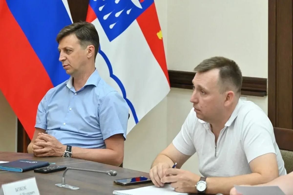 Константин Затулин провел круглый стол по вопросам обеспечения топливом сочинского рынка в администрация города Константин Затулин провел круглый стол по вопросам обеспечения топливом сочинского рынка в администрация города