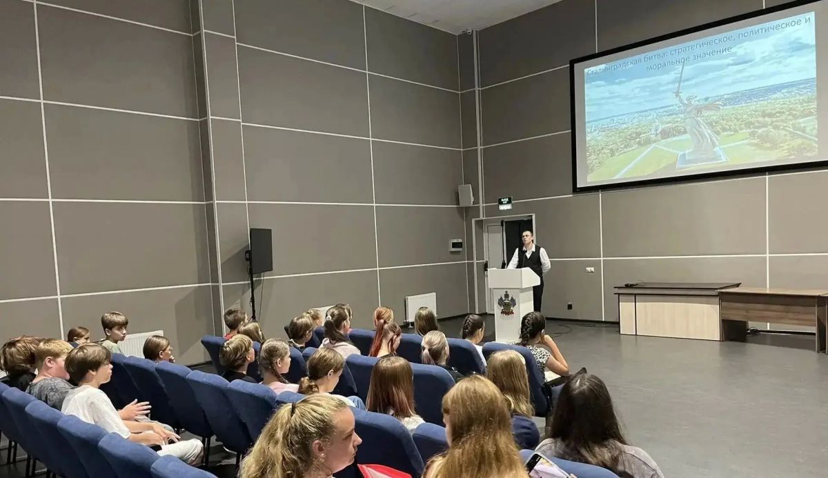 Сегодня в Историческом парке «Россия – моя история» состоялась лекция, посвящённая сражениям под Сталинградом