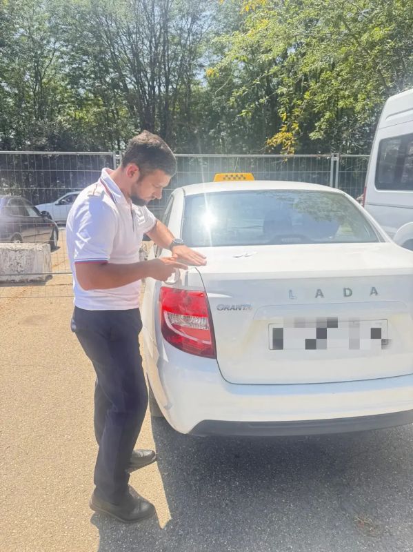 В Анапе транспортные полицейские пресекли деятельность нелегальных перевозчиков В Анапе транспортные полицейские пресекли деятельность нелегальных перевозчиков