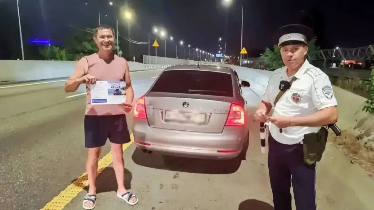 В пути к морю: автоинспекторы Краснодара контролируют режим труда водителей и напоминают о безопасной дороге В пути к морю: автоинспекторы Краснодара контролируют режим труда водителей и напоминают о безопасной дороге