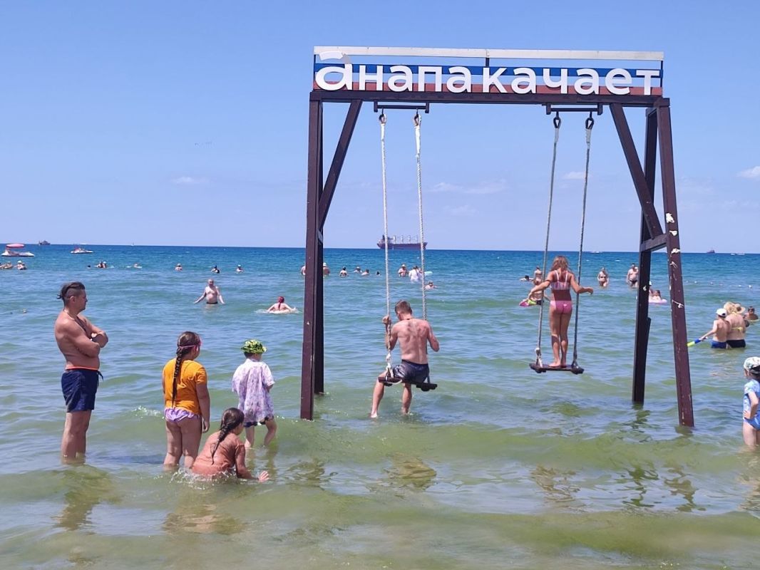 В Анапе найдено МОРЕ. Оно отдыхает В Анапе найдено МОРЕ. Оно отдыхает