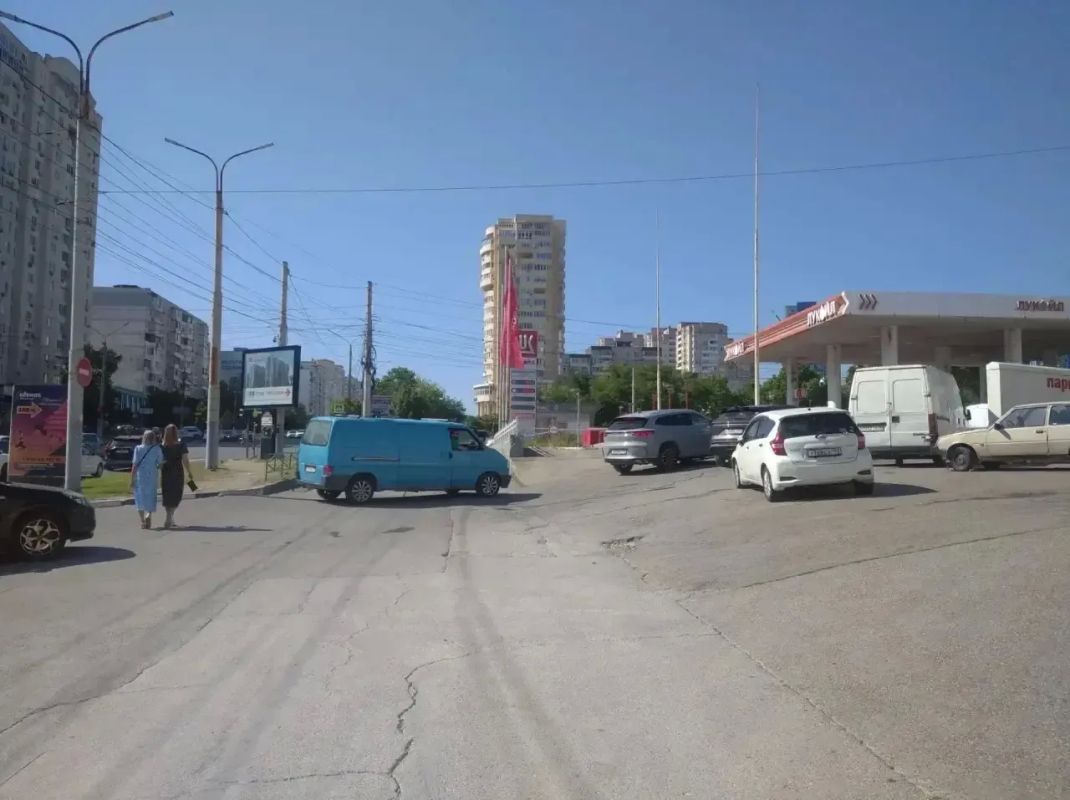 В Новороссийске отменили электронную запись на АЗС В Новороссийске отменили электронную запись на АЗС