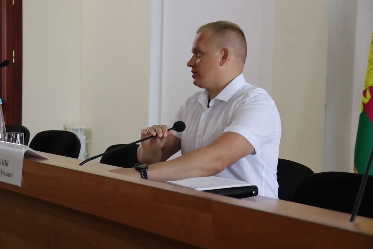 Последствия ночной атаки беспилотников обсудили в администрации Ейского района Последствия ночной атаки беспилотников обсудили в администрации Ейского района