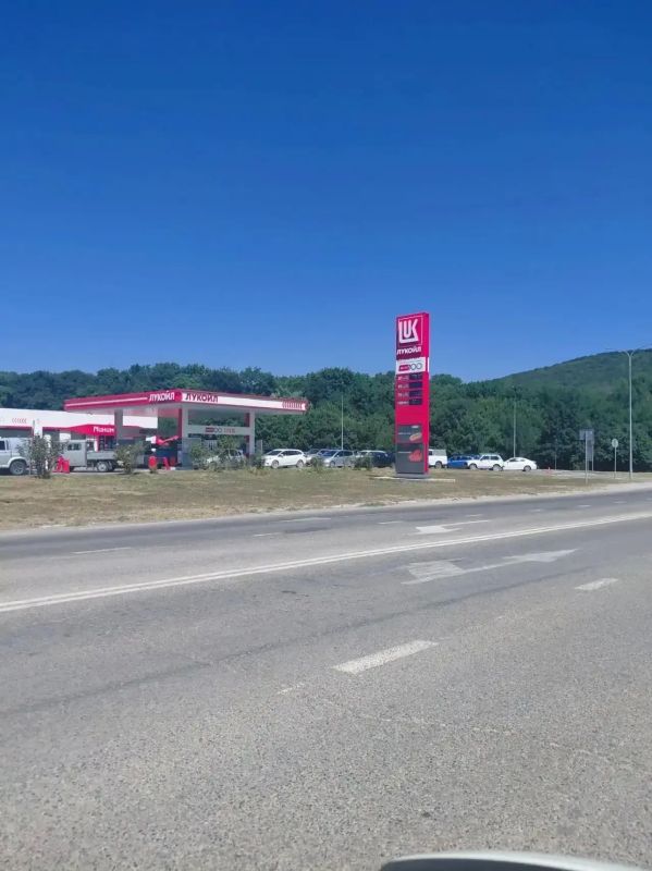 В Новороссийске отменили электронную запись на АЗС В Новороссийске отменили электронную запись на АЗС