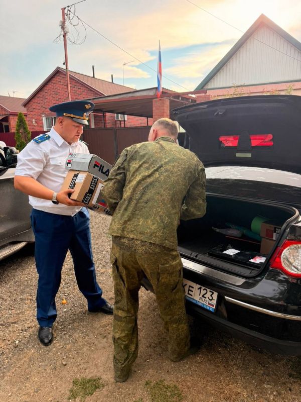 По инициативе прокуратуры Северского района участнику специальной военной операции передана гуманитарная помощь