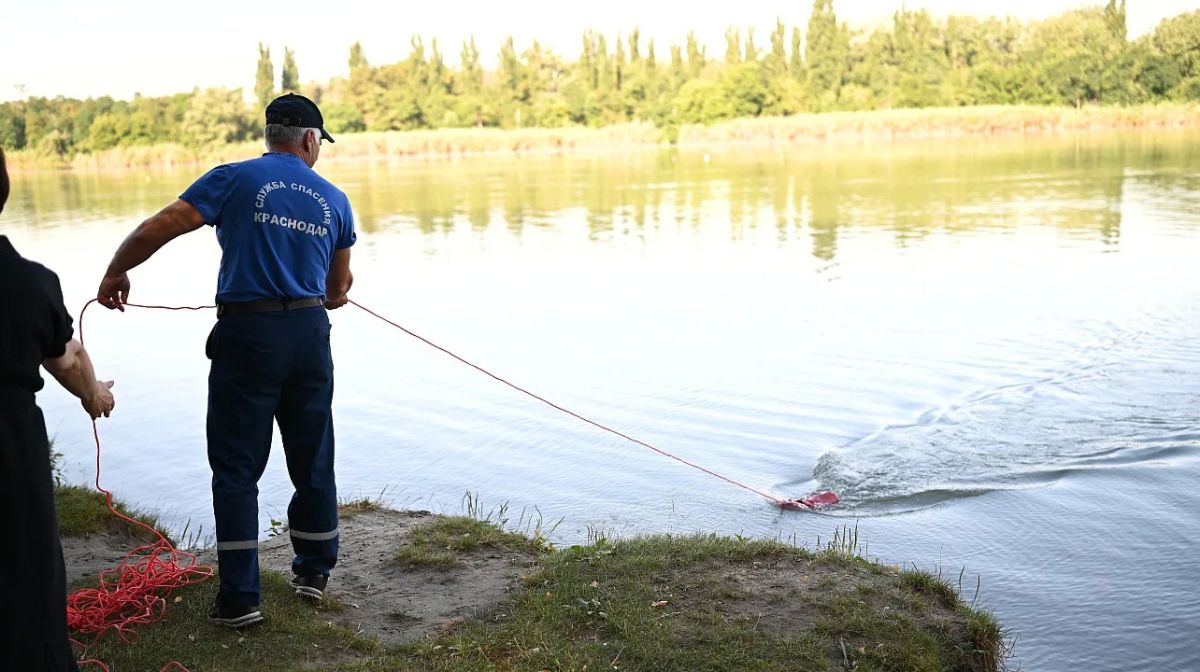 За обстановкой на воде в Краснодаре следят 72 камеры: спасатели рассказали Евгению Наумову о профилактике происшествий на водоёмах города За обстановкой на воде в Краснодаре следят 72 камеры: спасатели рассказали Евгению Наумову о профилактике происшествий на водоёмах города