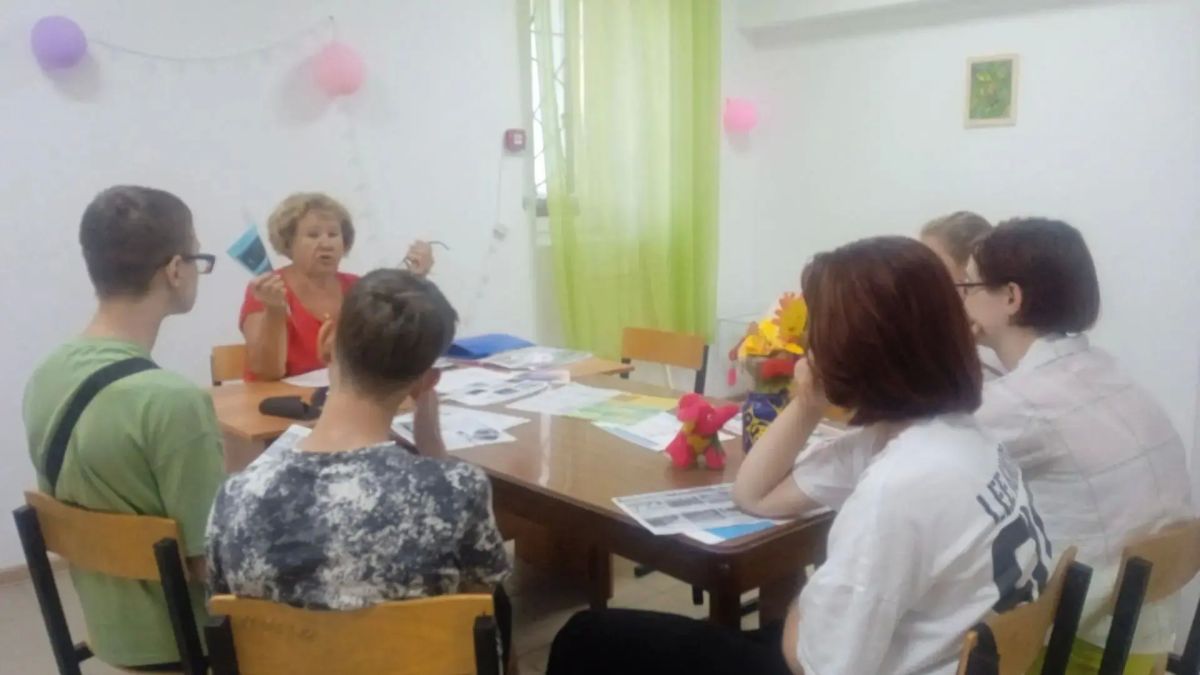 В клубах по месту жительства Центра социального обслуживания молодежи г. Ейска организовывают интересный досуг, не забывая напомнить о правилах безопасности В клубах по месту жительства Центра социального обслуживания молодежи г. Ейска организовывают интересный досуг, не забывая напомнить о правилах безопасности