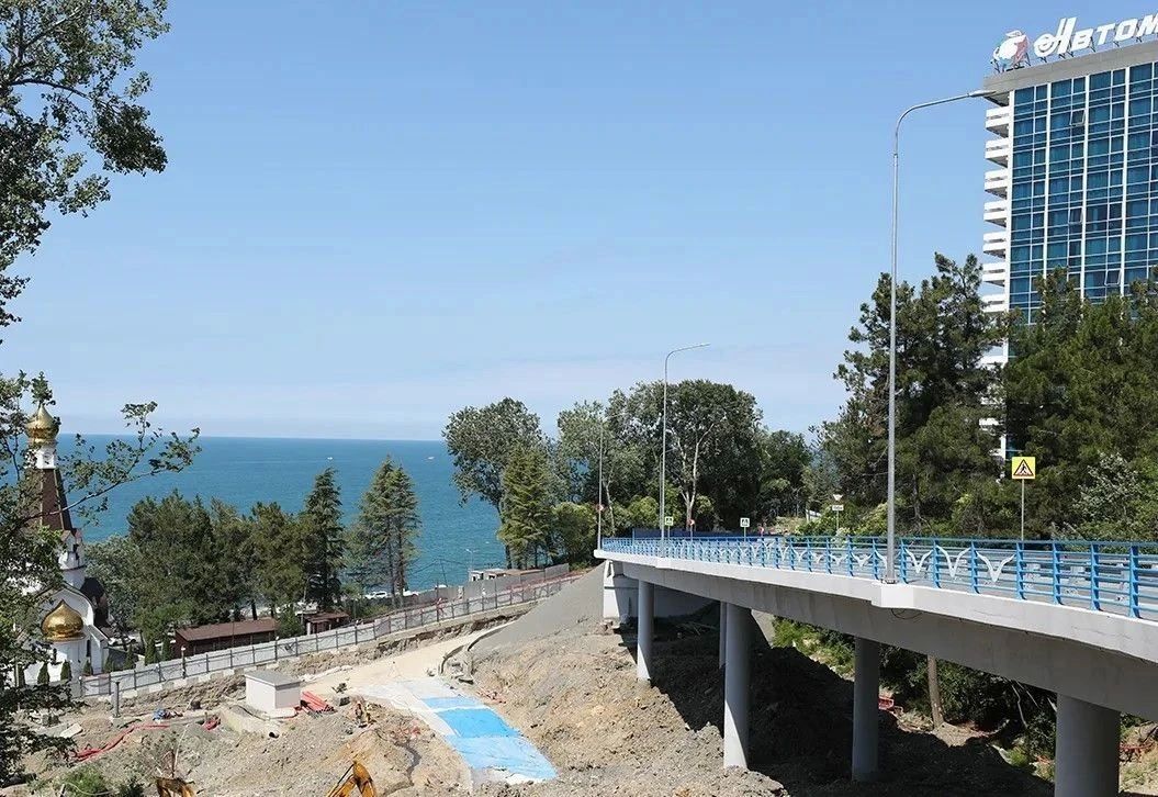 В Сочи на западном портале обхода Адлера забурено 65% свай в основания подпорных сооружений В Сочи на западном портале обхода Адлера забурено 65% свай в основания подпорных сооружений