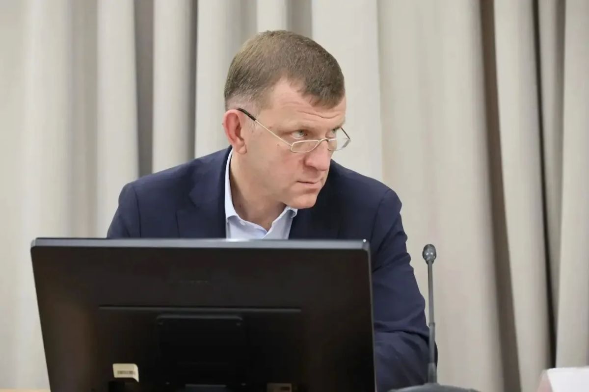 Глава Краснодара Евгений Наумов доложил губернатору Вениамину Кондратьеву на Оперативном штабе о ликвидации последствий Глава Краснодара Евгений Наумов доложил губернатору Вениамину Кондратьеву на Оперативном штабе о ликвидации последствий