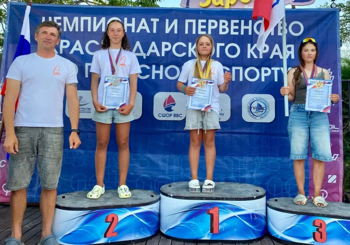 С 17 по 20 июля в Ейске прошли чемпионат и первенство Краснодарского края по парусному спорту, а также Кубок бронзового призера XXXI Летних Олимпийских игр Стефании Елфутиной С 17 по 20 июля в Ейске прошли чемпионат и первенство Краснодарского края по парусному спорту, а также Кубок бронзового призера XXXI Летних Олимпийских игр Стефании Елфутиной