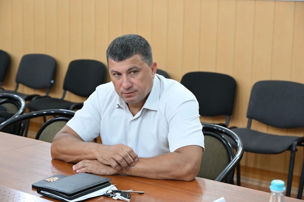 Глава Ейского района Роман Бублик провел совещание, посвященное взаимодействию администрации с различными службами и ведомствами в случае возникновения чрезвычайных ситуаций Глава Ейского района Роман Бублик провел совещание, посвященное взаимодействию администрации с различными службами и ведомствами в случае возникновения чрезвычайных ситуаций