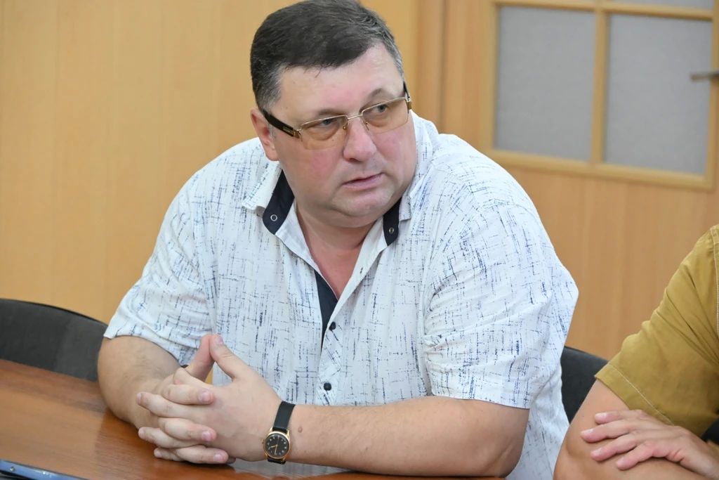 Глава Ейского района Роман Бублик провел совещание, посвященное взаимодействию администрации с различными службами и ведомствами в случае возникновения чрезвычайных ситуаций Глава Ейского района Роман Бублик провел совещание, посвященное взаимодействию администрации с различными службами и ведомствами в случае возникновения чрезвычайных ситуаций