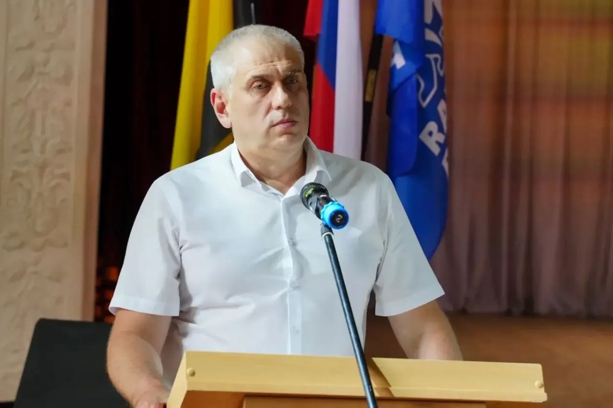 Андрей Кравченко на координационном совете обсудил с жителями вопросы развития станицы Натухаевской Андрей Кравченко на координационном совете обсудил с жителями вопросы развития станицы Натухаевской