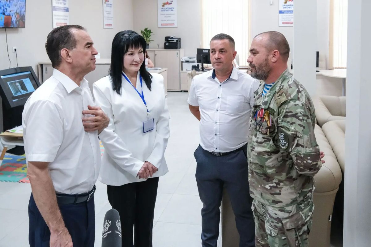 Вениамин Кондратьев посетил краевое отделение фонда «Защитники Отечества»