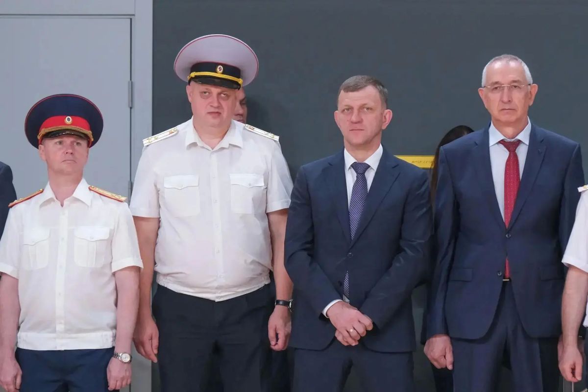 395 лейтенантов полиции выпустили из университета МВД 395 лейтенантов полиции выпустили из университета МВД