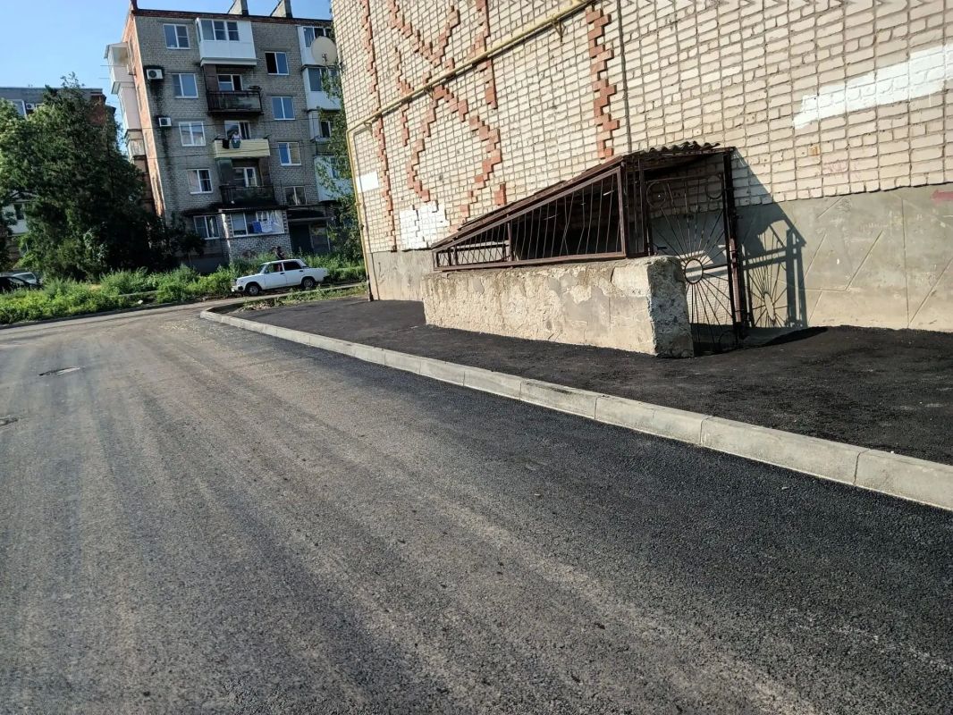 На ул.Плеханова в Ейске сотрудники ООО «Лантал» завершили работы по восстановлению дорожного покрытия На ул.Плеханова в Ейске сотрудники ООО «Лантал» завершили работы по восстановлению дорожного покрытия