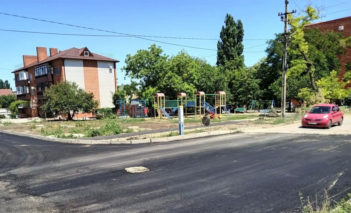 На ул.Плеханова в Ейске сотрудники ООО «Лантал» завершили работы по восстановлению дорожного покрытия На ул.Плеханова в Ейске сотрудники ООО «Лантал» завершили работы по восстановлению дорожного покрытия