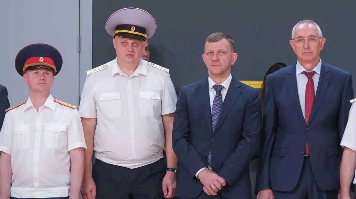 Во Дворце самбо прошла торжественная церемония выпуска курсантов Краснодарского университета МВД России Во Дворце самбо прошла торжественная церемония выпуска курсантов Краснодарского университета МВД России