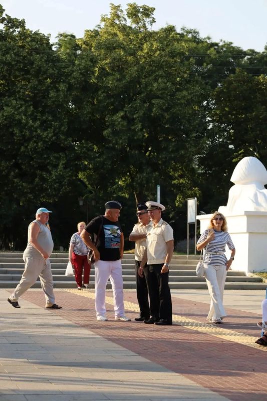 В Армавире празднуют День ВМФ в парке «Сфинксы» В Армавире празднуют День ВМФ в парке «Сфинксы»