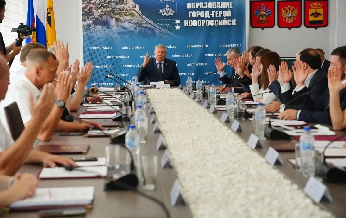 Перед уходом на каникулы депутаты городской Думы провели очередное заседание