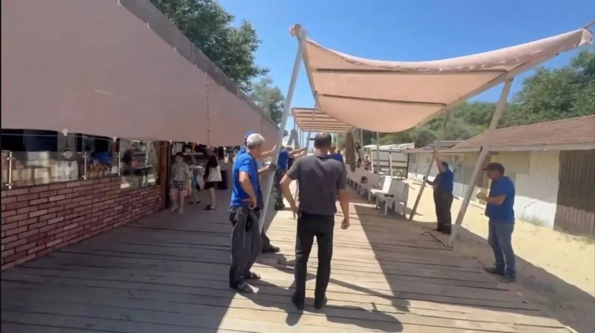 В Анапе продолжают демонтировать незаконно установленные сооружения В Анапе продолжают демонтировать незаконно установленные сооружения