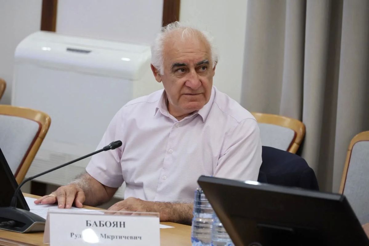 Министр физической культуры и спорта Краснодарского края Дмитрий Александрович Новах принял участие в заседании совета по физической культуре и спорту региона под председательством губернатора Вениамина Ивановича Кондратьева Министр физической культуры и спорта Краснодарского края Дмитрий Александрович Новах принял участие в заседании совета по физической культуре и спорту региона под председательством губернатора Вениамина Ивановича Кондратьева