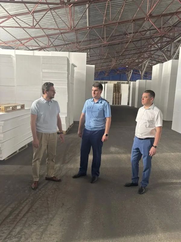 Прокурор Павловского района посетил с рабочим визитом производственное предприятие Прокурор Павловского района посетил с рабочим визитом производственное предприятие