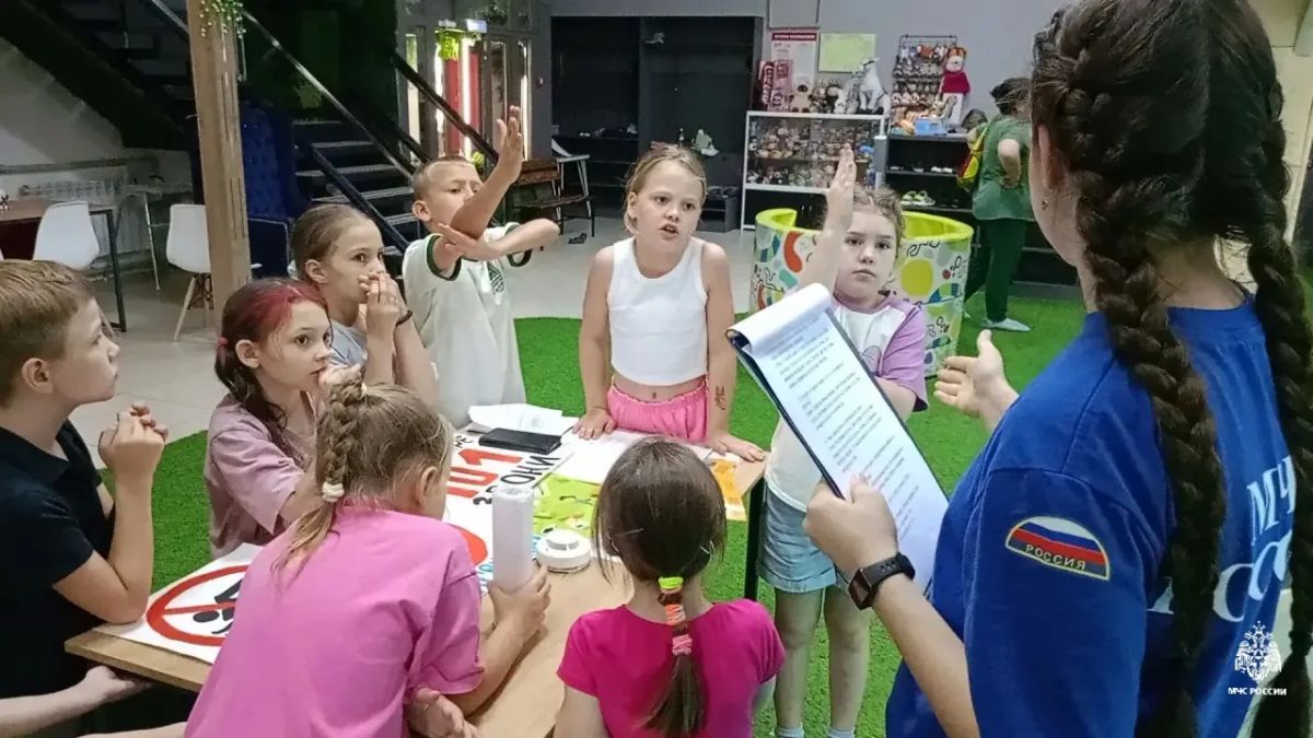 МЧС учит безопасности: в Апшеронске прошли мероприятия в рамках всероссийских акций МЧС учит безопасности: в Апшеронске прошли мероприятия в рамках всероссийских акций