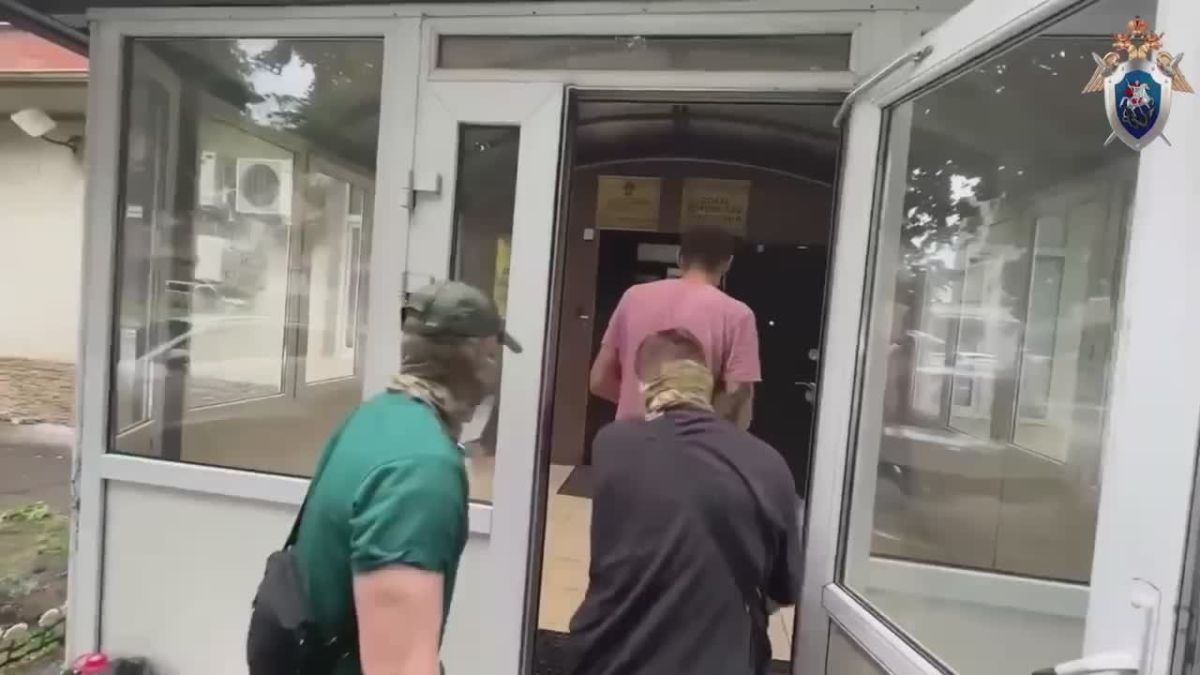 В Краснодаре местный житель обвиняется в публичном распространении заведомо ложной информации о действиях Вооруженных сил Российской Федерации
