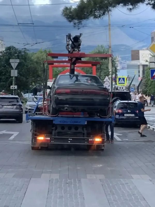 Андрей Кравченко: Эвакуация автомобилей в Новороссийске: цифры и последствия Андрей Кравченко: Эвакуация автомобилей в Новороссийске: цифры и последствия