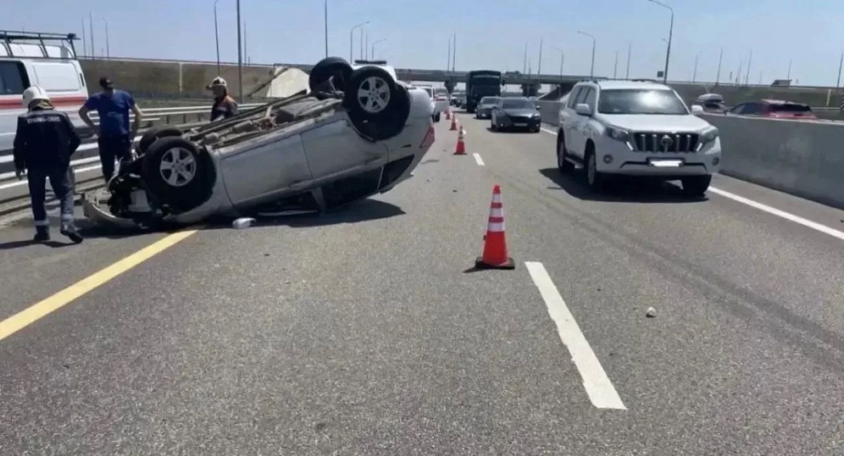 Две серьезные аварии с перевернутыми авто произошли сегодня на Кубани Две серьезные аварии с перевернутыми авто произошли сегодня на Кубани