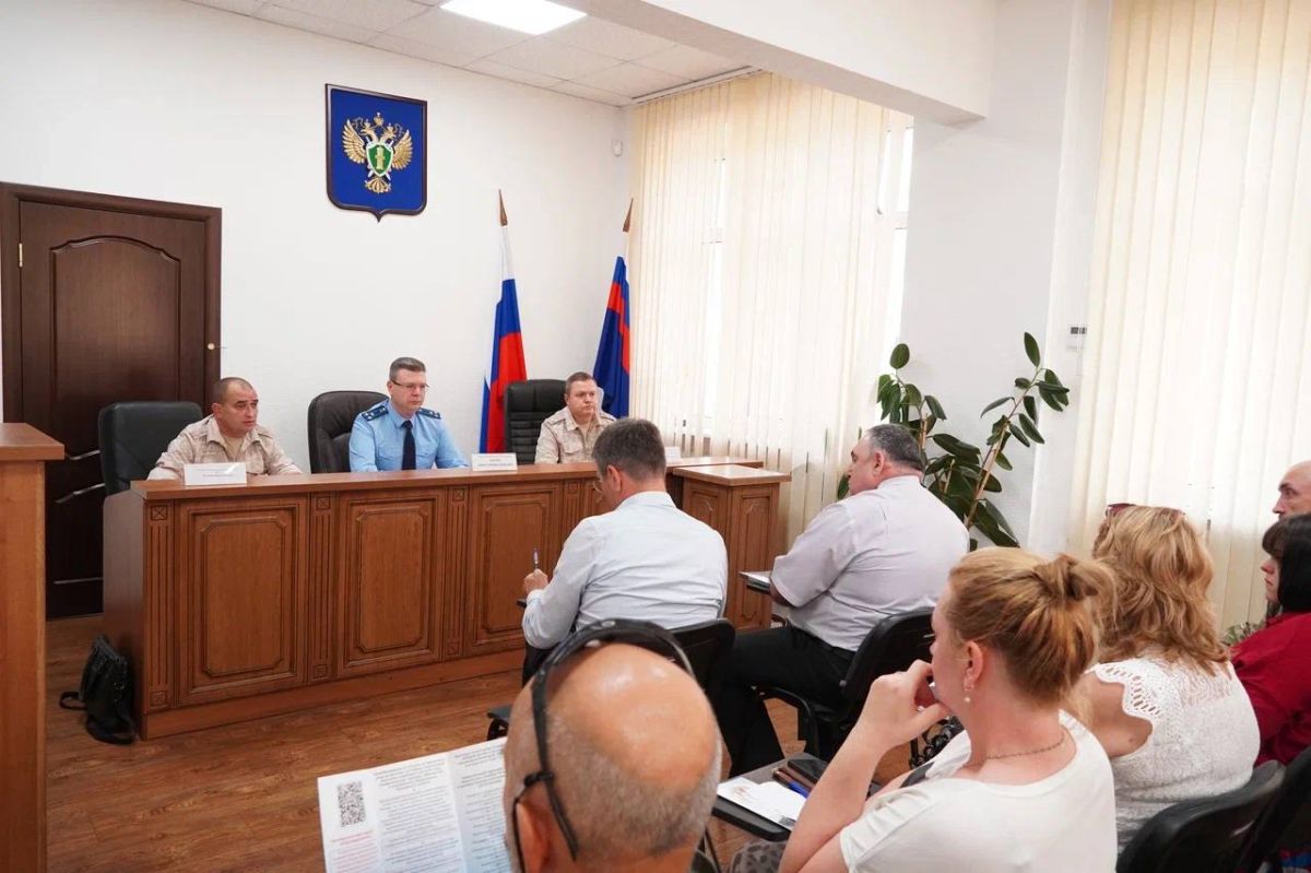 В Крымской межрайонной прокуратуре состоялся Единый день приема военнослужащих, а также членов их семей по личным вопросам В Крымской межрайонной прокуратуре состоялся Единый день приема военнослужащих, а также членов их семей по личным вопросам