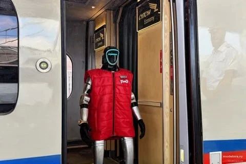 В поезде «Сапсан» протестировали робота-проводника