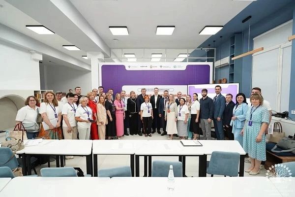 Сочинская делегация приняла участие в Окружной конференции по вопросам реализации социальной миссии университета и воспитания юга России