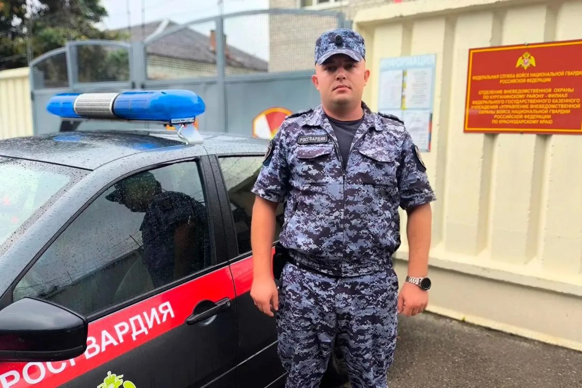 Росгвардеец вынес пенсионерку из горящего дома Росгвардеец вынес пенсионерку из горящего дома