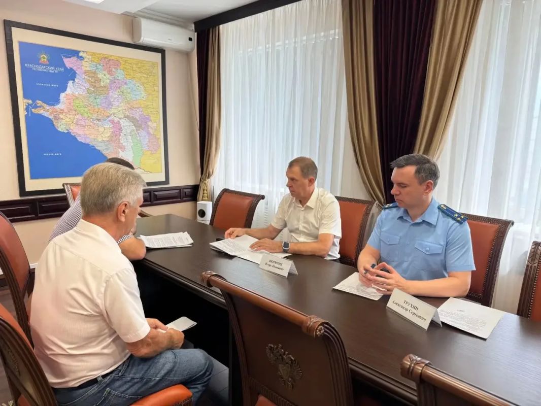 Руководством прокуратуры края проведен личный прием хозяйствующих субъектов Руководством прокуратуры края проведен личный прием хозяйствующих субъектов