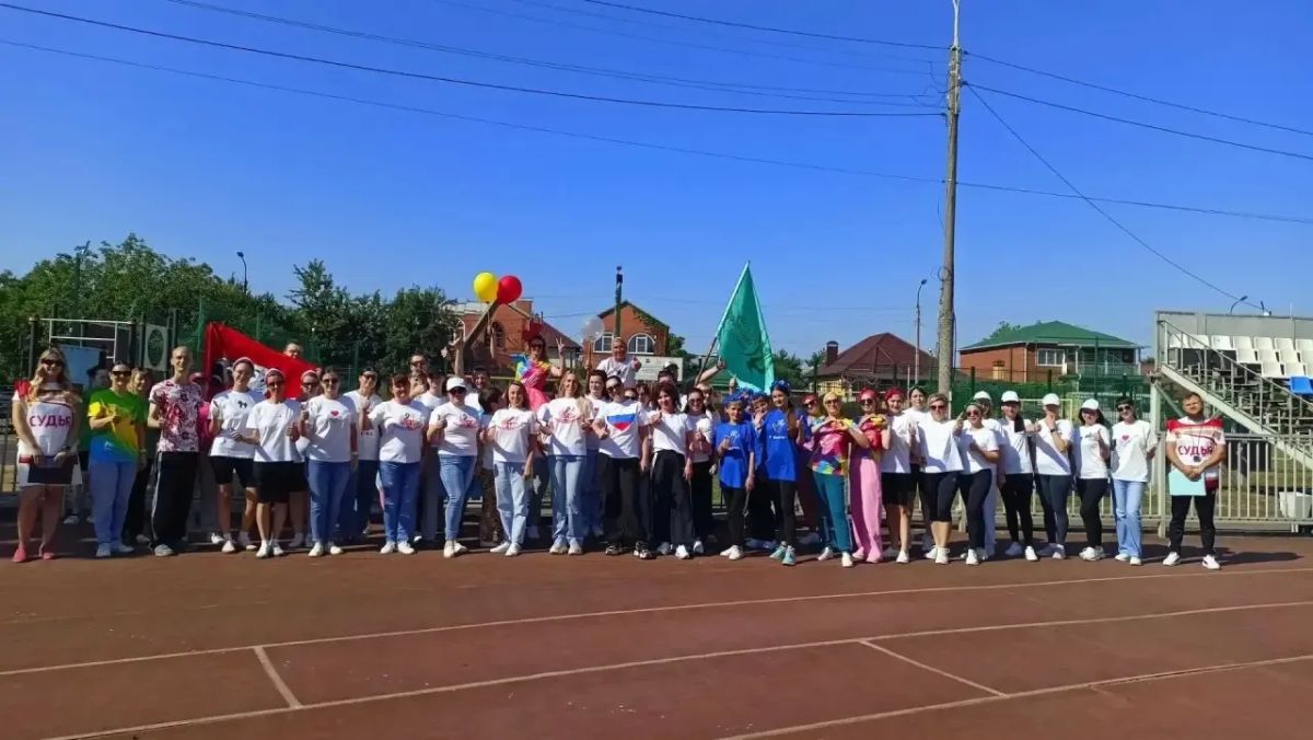 Работники культуры Муниципального образования Тихорецкий район на своём примере показали важность физической подготовки и приняли участие в физкультурном празднике!